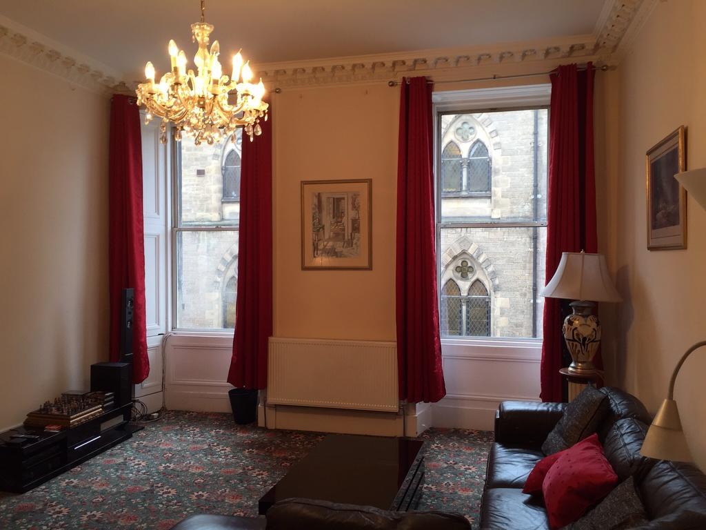 Large Grange Apartment إدنبرة الغرفة الصورة